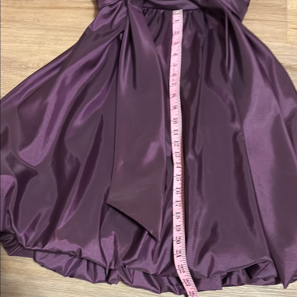 David's Bridal Strapless Flat Taffeta Bubble Hem Short Dress in Plum WORN ONCE - Picture 6 of 8